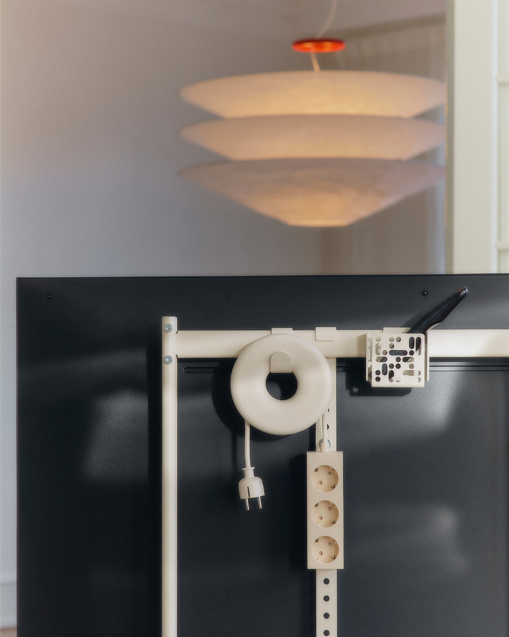 Pedestal Cable Bagel Cable Managers 015 Bubble Gum